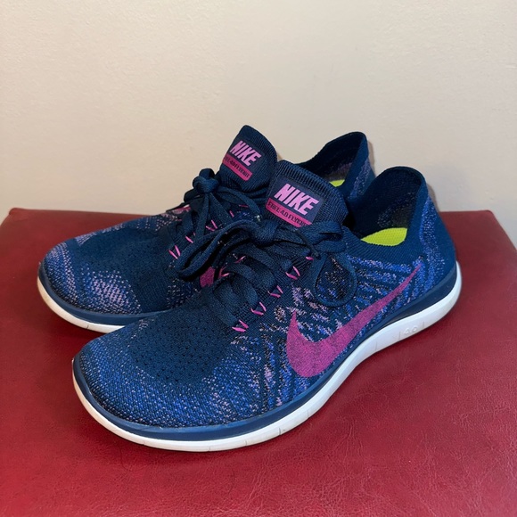 Nike Shoes - Nike 4.0 Flyknit Barefoot Ride Sneaker Size 8 Gently Worn